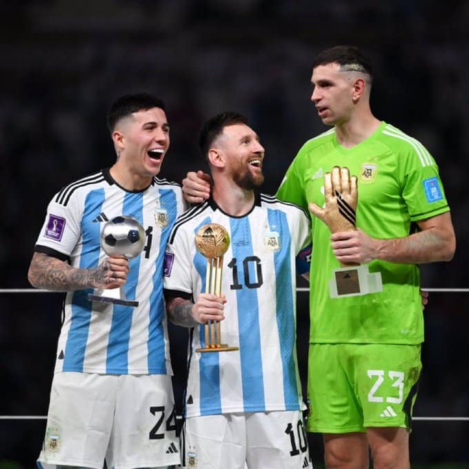 Emiliano Martinez - Explains Controversial World Cup Final 2022 Trophy Celebration